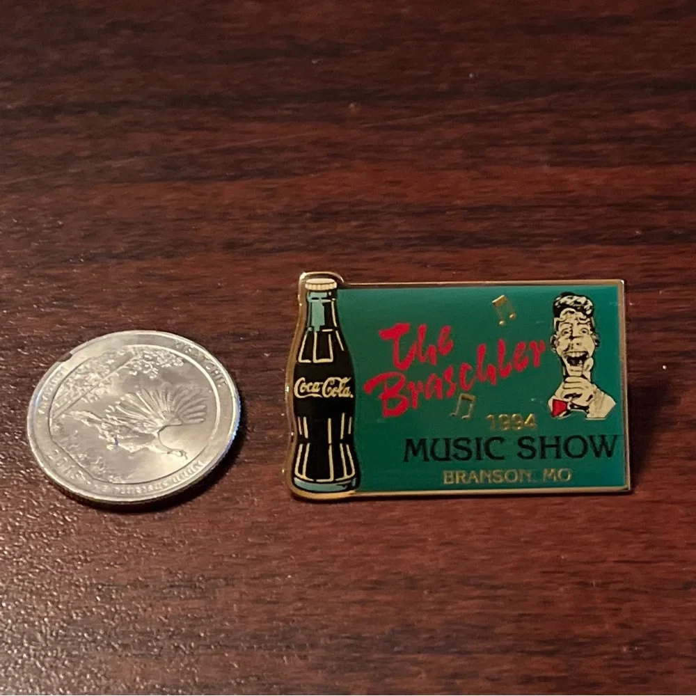 Vintage 1994 Coca-Cola Coke The Braschler Music Show Branson Missouri‎ Lapel Pin